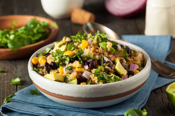 Preparación de ensalada de quinua